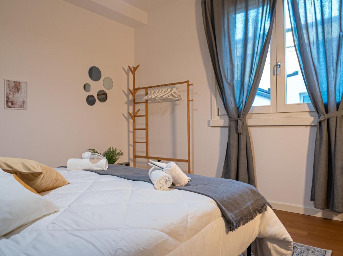 Maison Blanche: Appartamento Elegante Con Parcheggio Privato Mantova Exterior photo